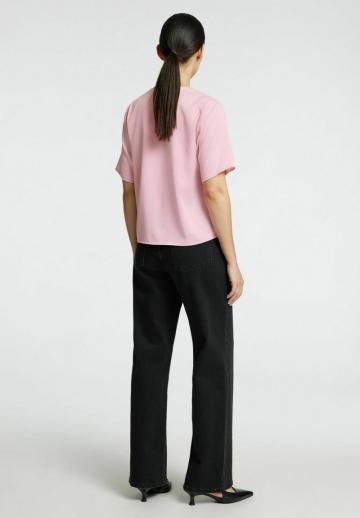 Атласная блузка