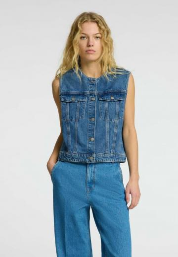 Джинсовая жилетка