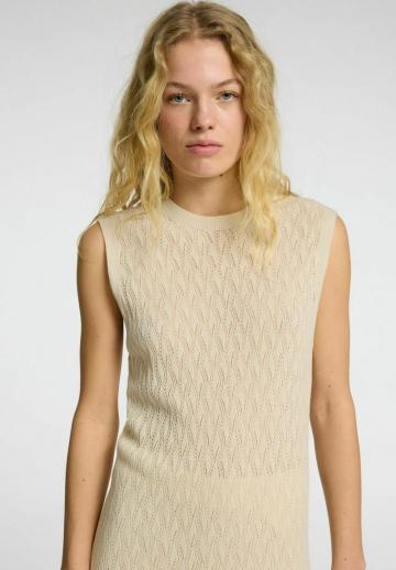 Вязаное платье