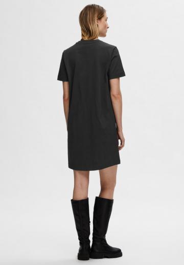 Короткое платье