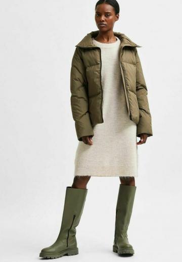 Вязаное платье