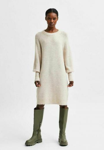 Вязаное платье