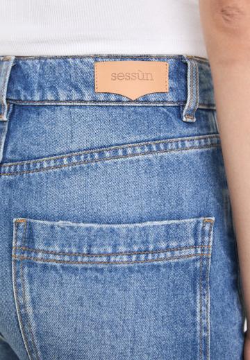 Прямые джинсы