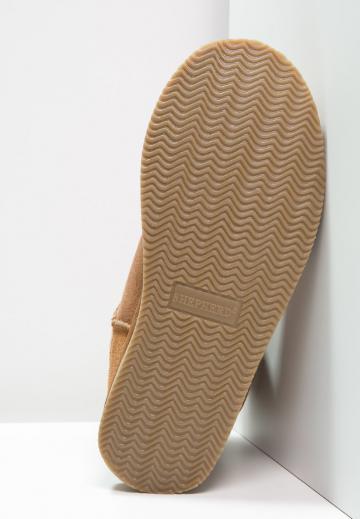 Зимние ботинки