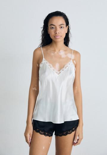 Топ на бретельках