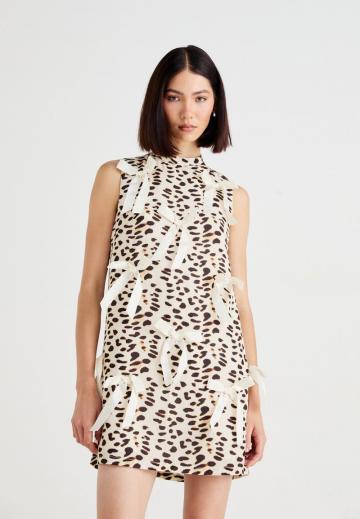 Короткое платье