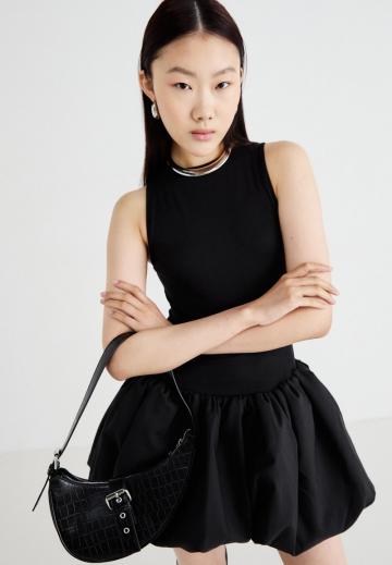 Короткое платье