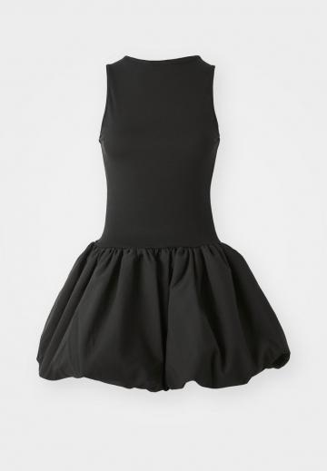 Короткое платье