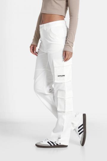 Брюки с накладными карманами