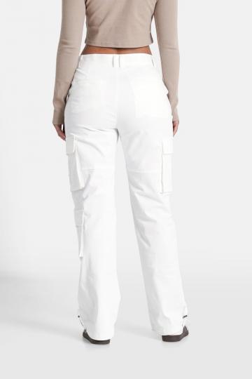 Брюки с накладными карманами