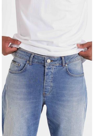 Прямые джинсы