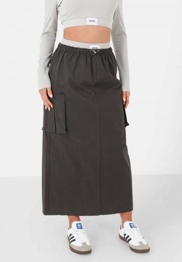 Юбка с накладными карманами