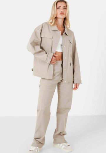 Блейзер с накладными карманами