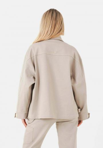 Блейзер с накладными карманами