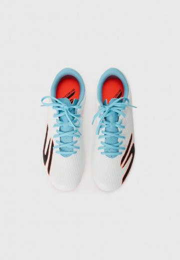 Футбольные бутсы