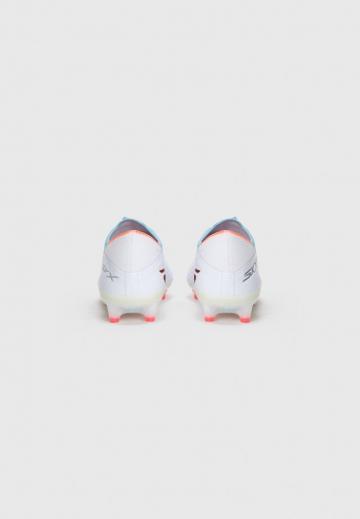 Футбольные бутсы