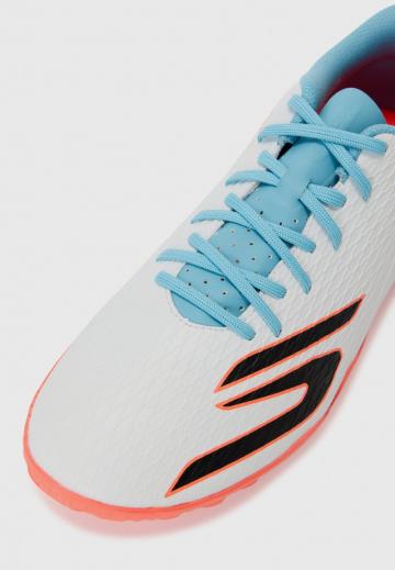 Футбольные бутсы