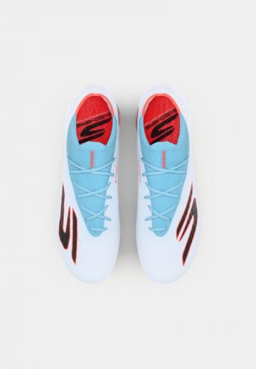 Футбольные бутсы