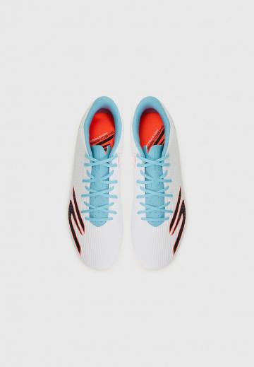 Футбольные бутсы