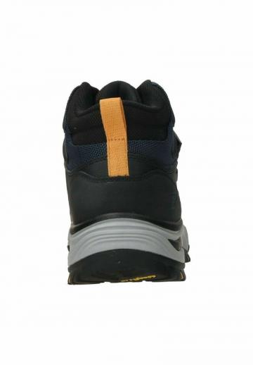 Походные ботинки