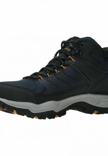 Походные ботинки