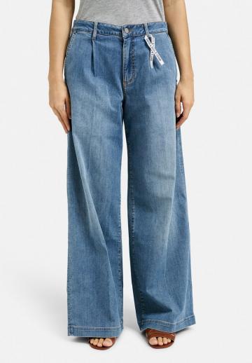 Свободные джинсы