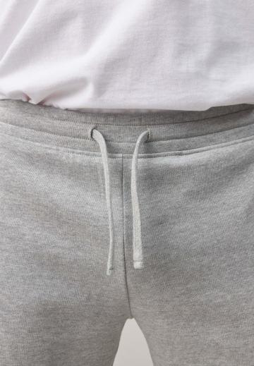 Спортивные штаны