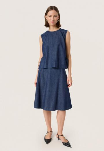 Джинсовая жилетка