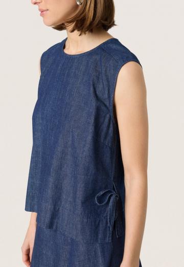 Джинсовая жилетка