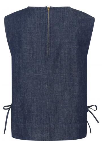 Джинсовая жилетка