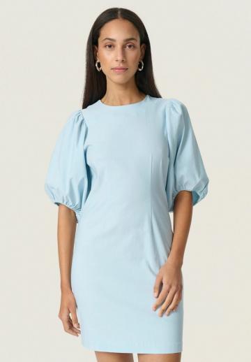 Платье футляр