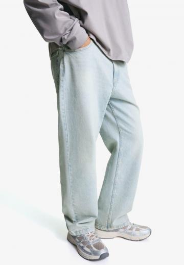 Свободные джинсы