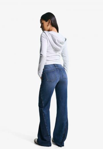 Клешеные джинсы