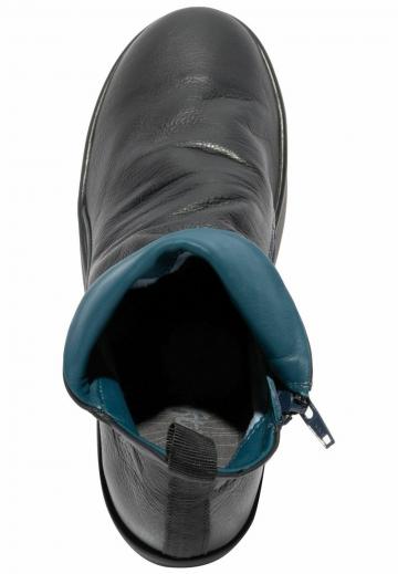 Сапожки на танкетке