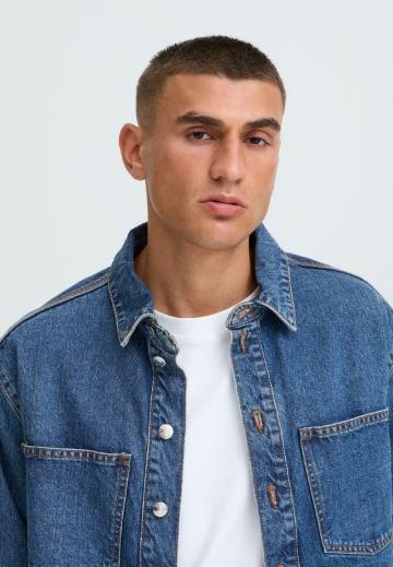 Джинсовая куртка