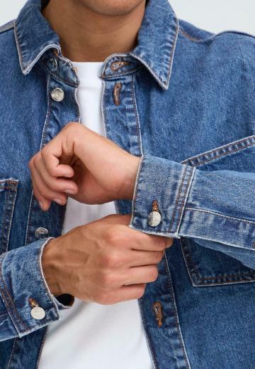 Джинсовая куртка