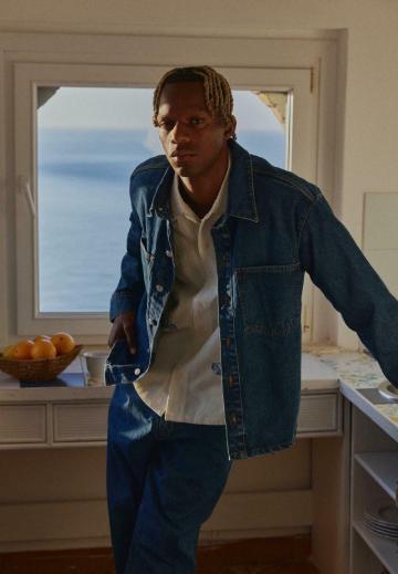 Джинсовая куртка