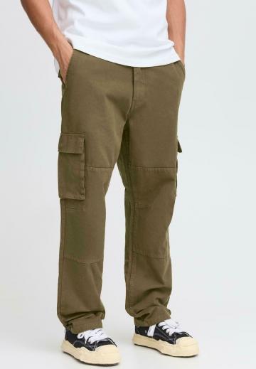Брюки с накладными карманами