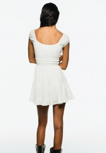 Короткое платье