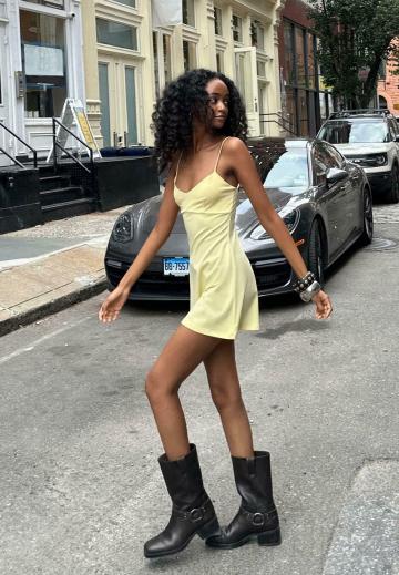 Короткое платье