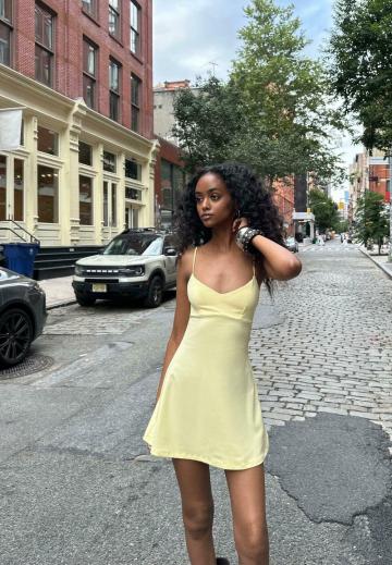 Короткое платье