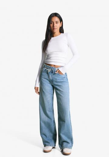 Свободные джинсы