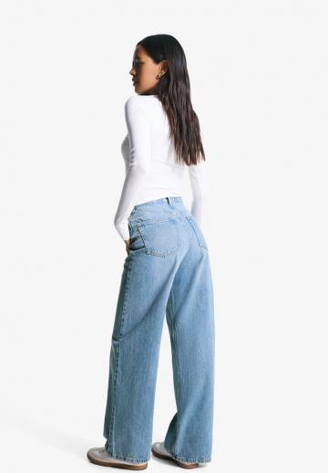 Свободные джинсы