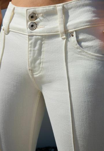 Клешеные брюки