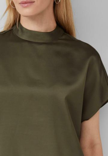 Атласная блузка