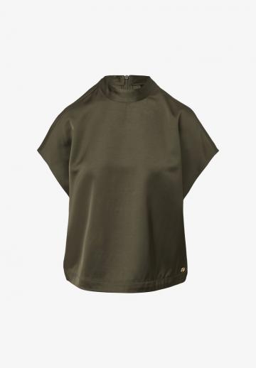 Атласная блузка