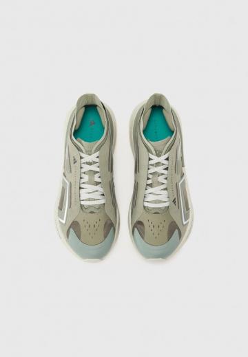 Беговые кроссовки