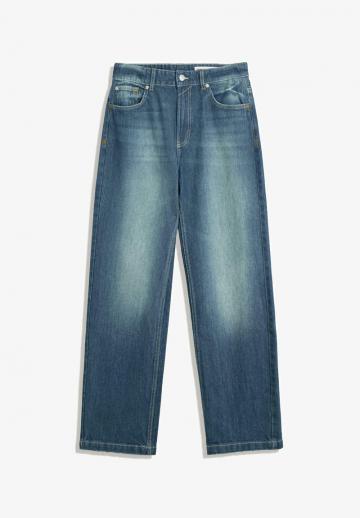 Прямые джинсы