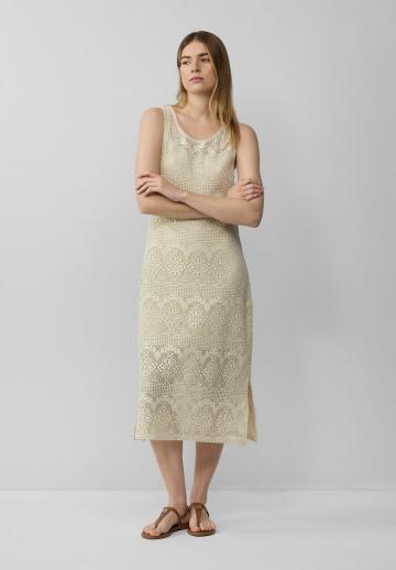 Вязаное платье