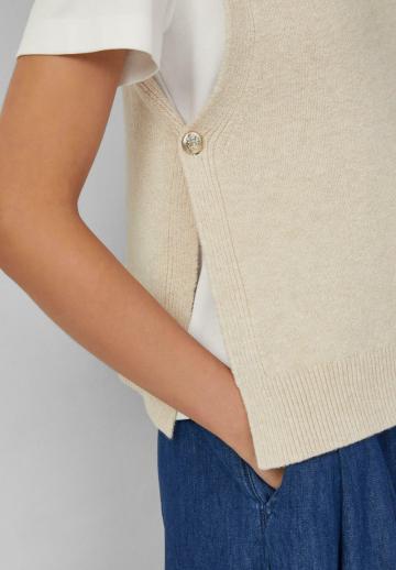 Пуловер без рукавов